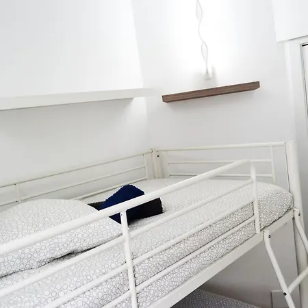 Mabi Paradise House - - 1st Floor Appartement *